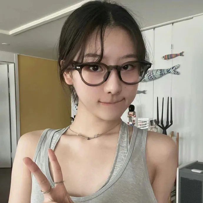 这个少侠有点冷