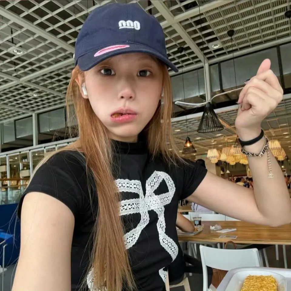女恶魔人
